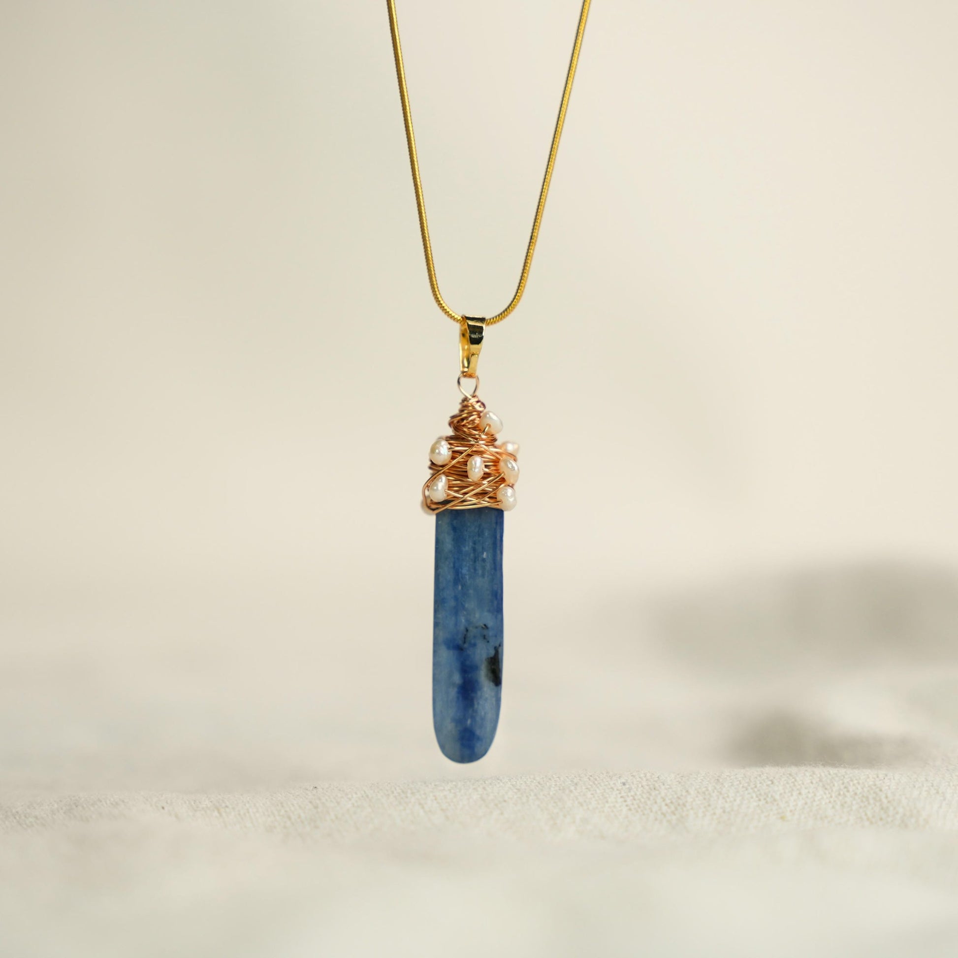 Blue Kyanite Necklace 18K image 0